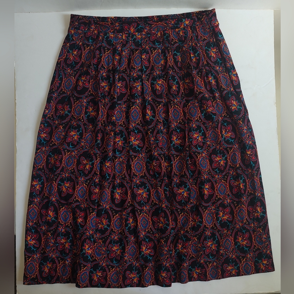 Random Vintage Skirt Midi Elastic Waist Pleated Black Red Yellow Knee USA 14